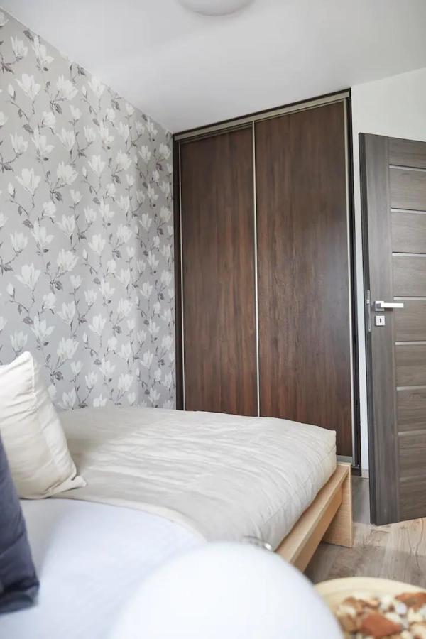 P&O Serviced Apartments Siedmiogrodzka III Warsaw Exterior photo