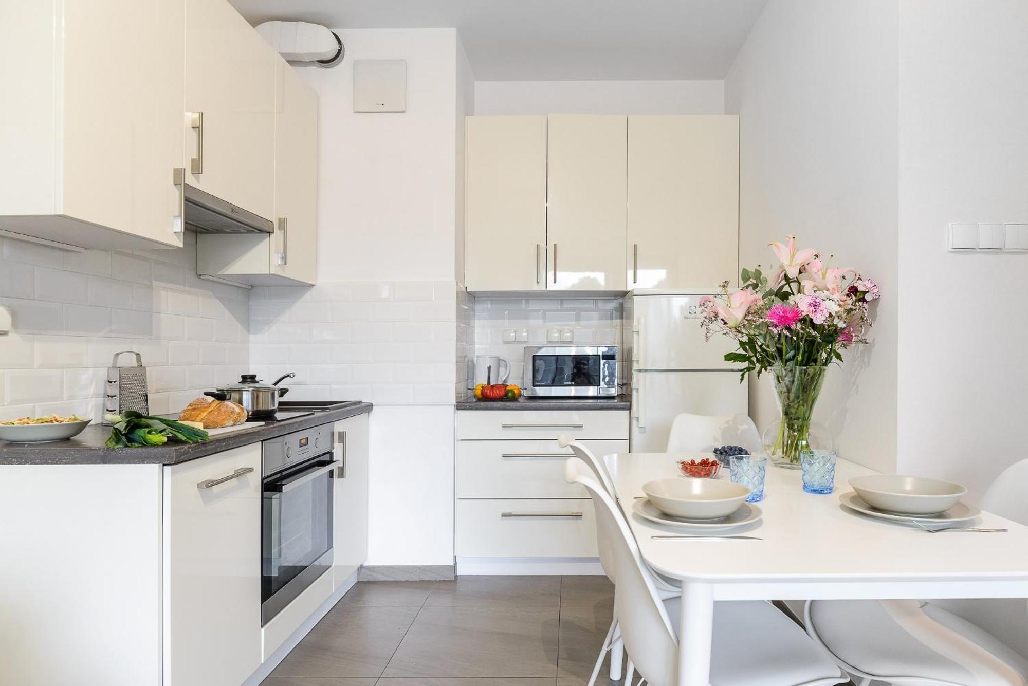 P&O Serviced Apartments Siedmiogrodzka III Warsaw Exterior photo